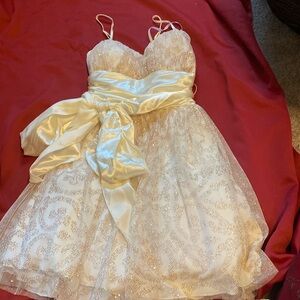 Junior homecoming dress brand new